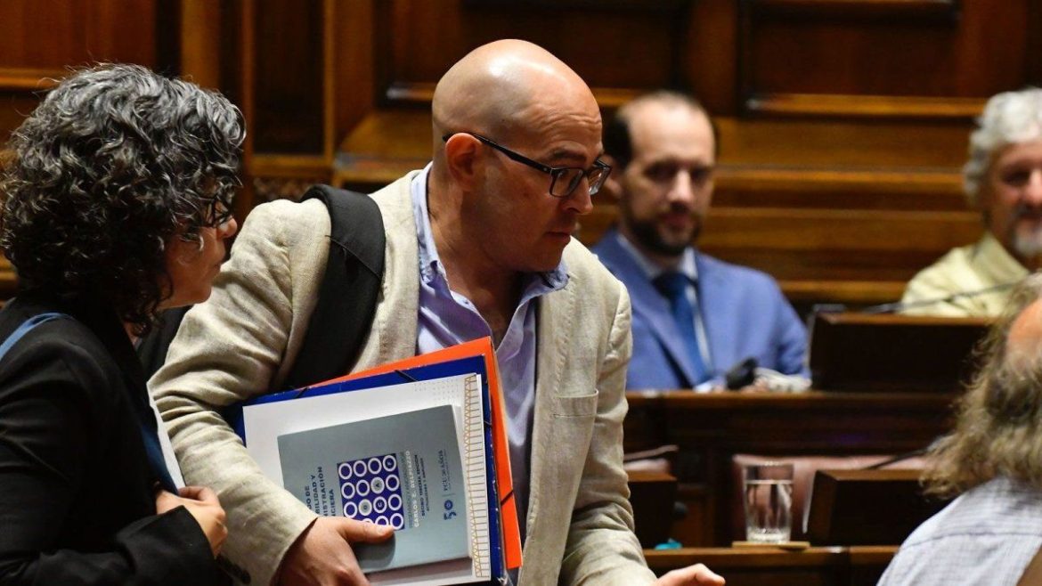 Interpelación por Álvaro Danza terminó con cuatro mociones distintas, y ninguna fue aprobada