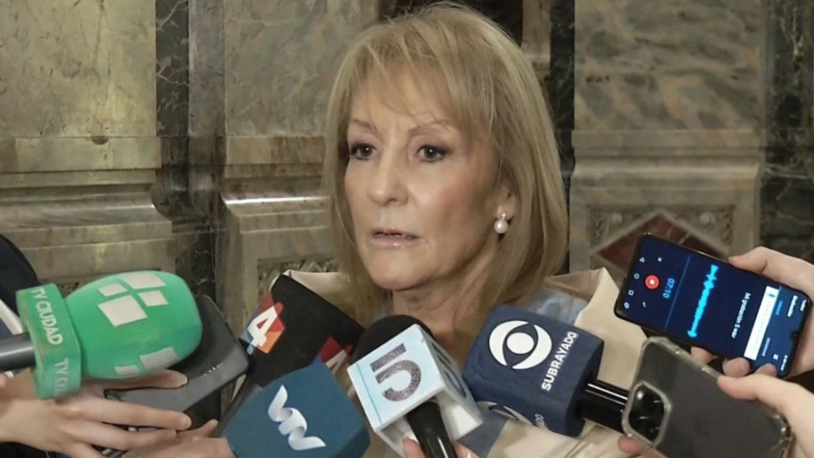 "El pueblo chileno tendrá su camino de aprendizaje", dijo Cosse tras la victoria de José Antonio Kast