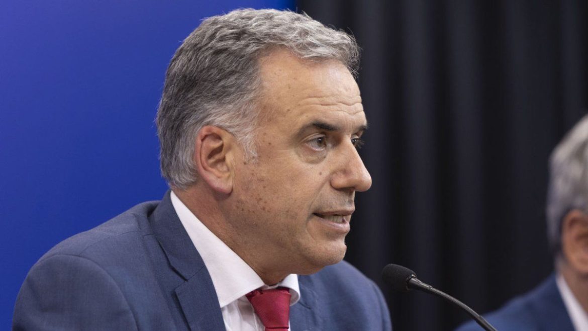 Yamandú Orsi viaja este sábado a Asunción para la firma del acuerdo entre el Mercosur y la Unión Europea