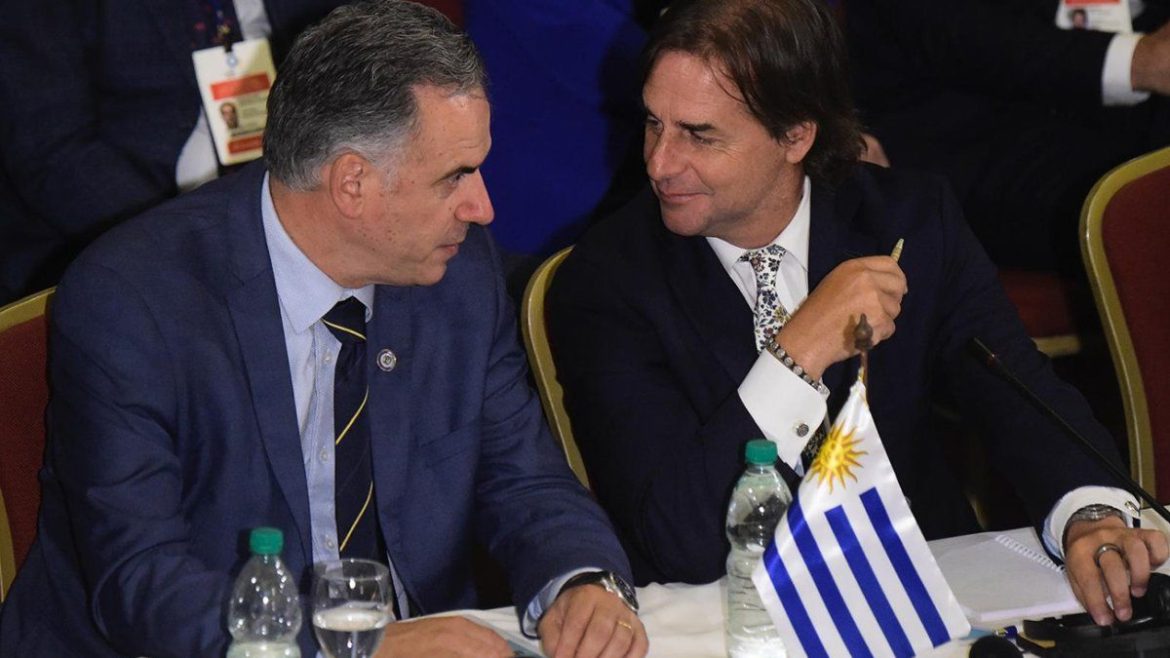 Orsi y Lacalle Pou son los líderes políticos de mejor imagen del país, según Equipos Consultores