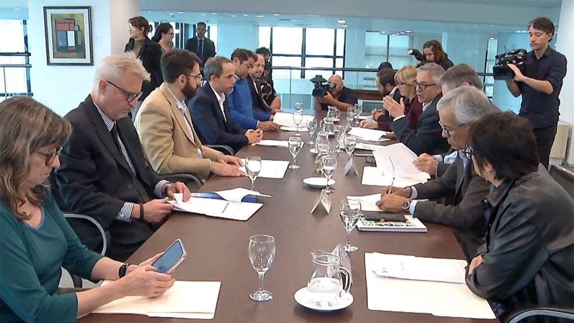 "El diálogo quiere decir: 'revisemos y barajemos de nuevo en algunas cosas'; las que funcionan, no hay que tocarlas", dijo Orsi