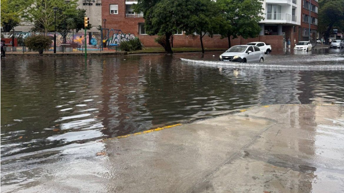 Bergara dijo que tiene un "proyecto primario" para evitar inundaciones en Aguada: inversión sería de hasta USD 40 millones