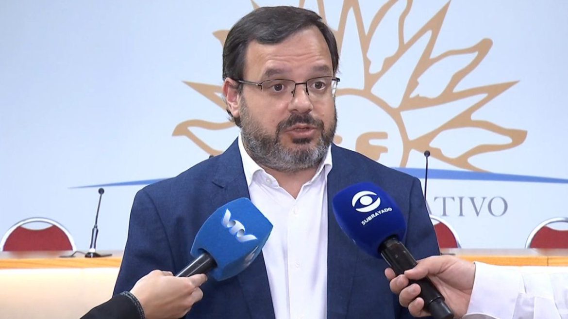 Diputado colorado presentó proyecto de ley para que las personas puedan ser sepultadas junto a sus mascotas